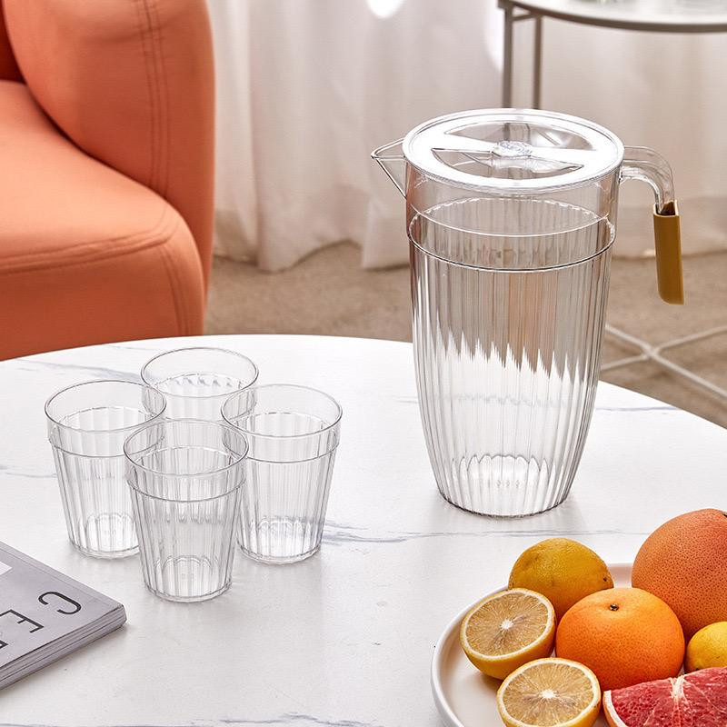 Jug set with 4 glasses